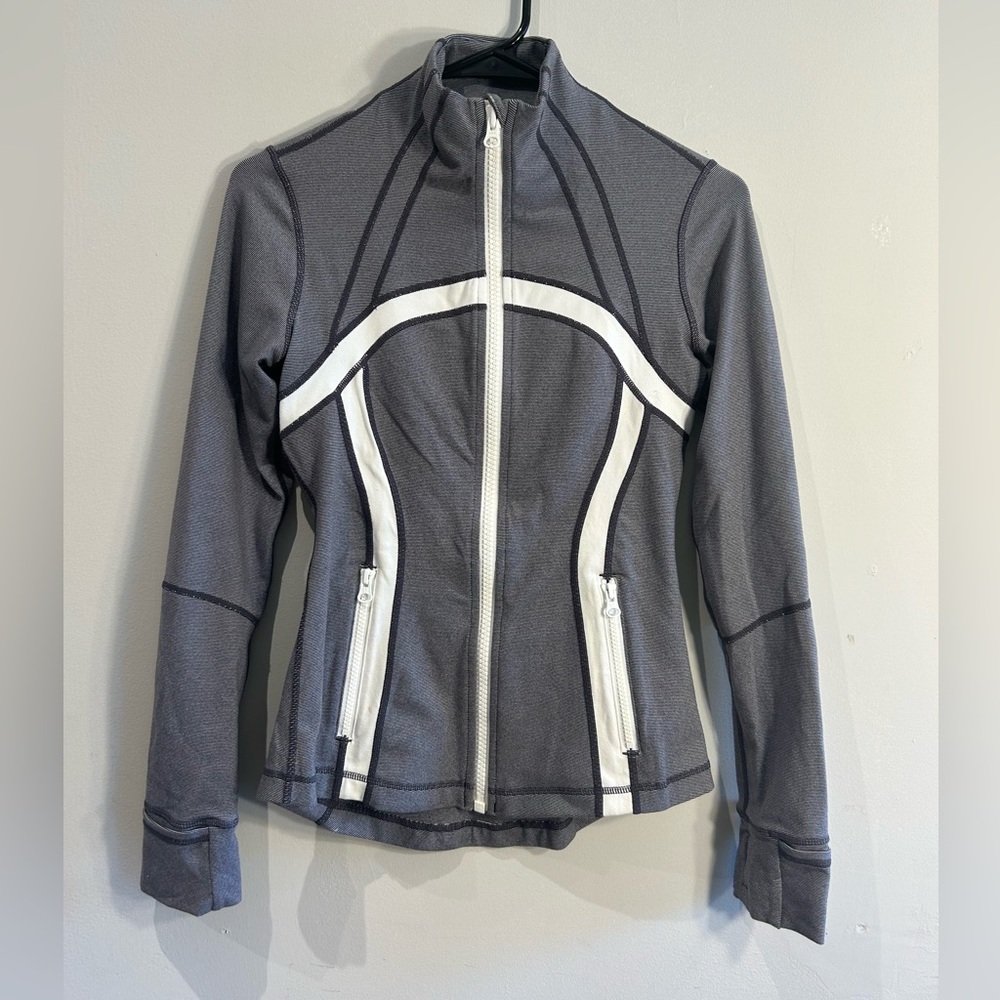 Lululemon Zipup Sweater - Size 2